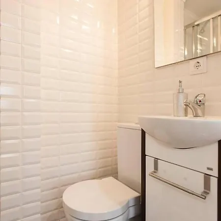 Appartamento Charming In Mouraria