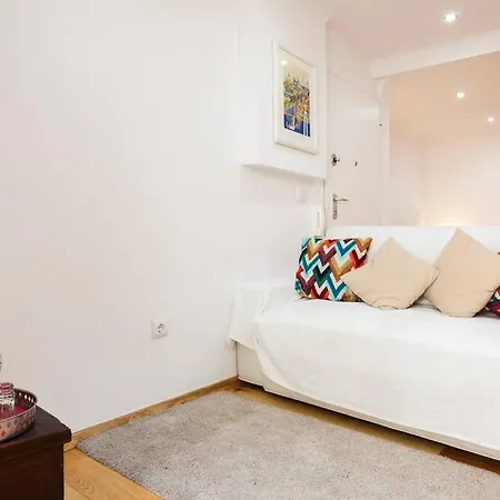 Charming In Mouraria Апартаменты